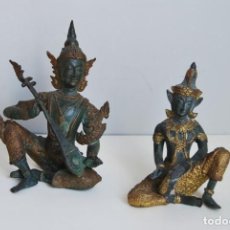 Antigüedades: PAREJA DE FIGURAS DE METAL - MÚSICOS - INDIA