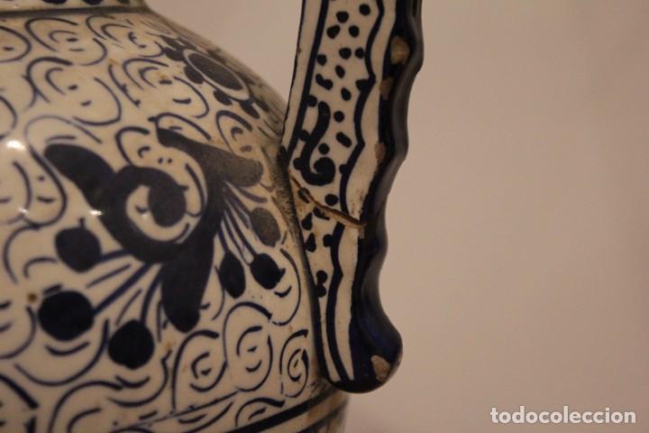 Antigüedades: Pareja de jarras con asas, cerámica granadina. 28cm de altura. Con numeración. - Foto 8 - 224098002