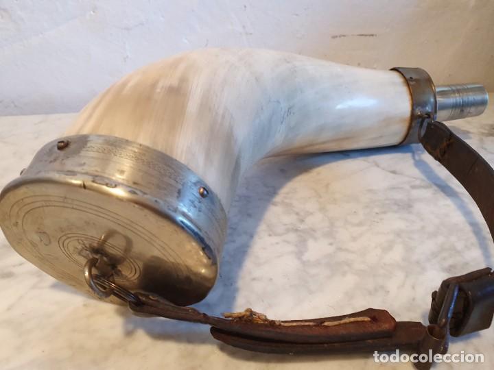 Antig&uuml;edades: CANTIMPLORA RECIPIENTE DE ASTA DE TORO - Foto 3