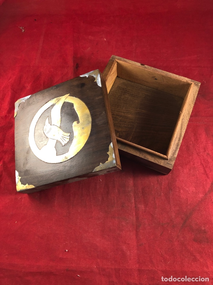 Antig&uuml;edades: CAJA DE MADERA CON INCRUSTACIONES DE BRONCE - Foto 2