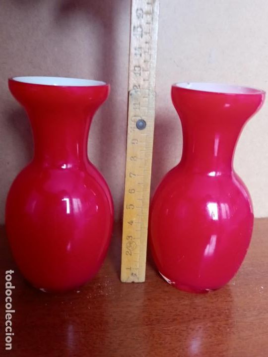 Antig&uuml;edades: Pareja jarrones floreros de opalina roja - Foto 5