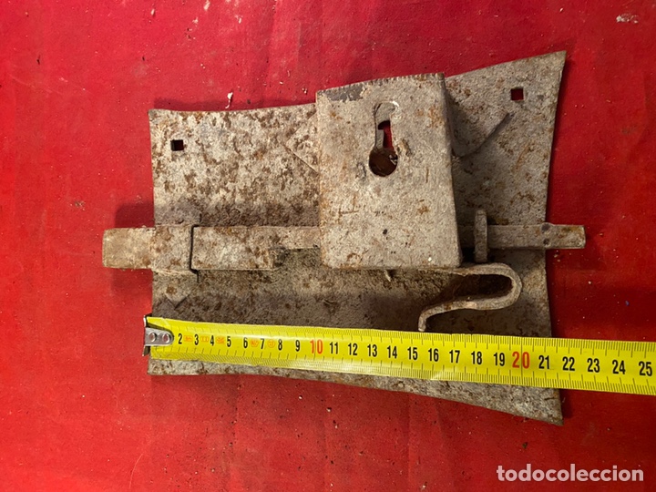 Antig&uuml;edades: Antigua cerradura - Foto 3