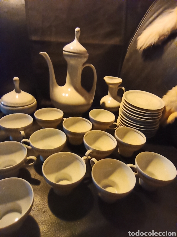 Antiquit&auml;ten: magn&iacute;fico juego de caf&eacute; / te de 12 servicios de la firma Capeans,