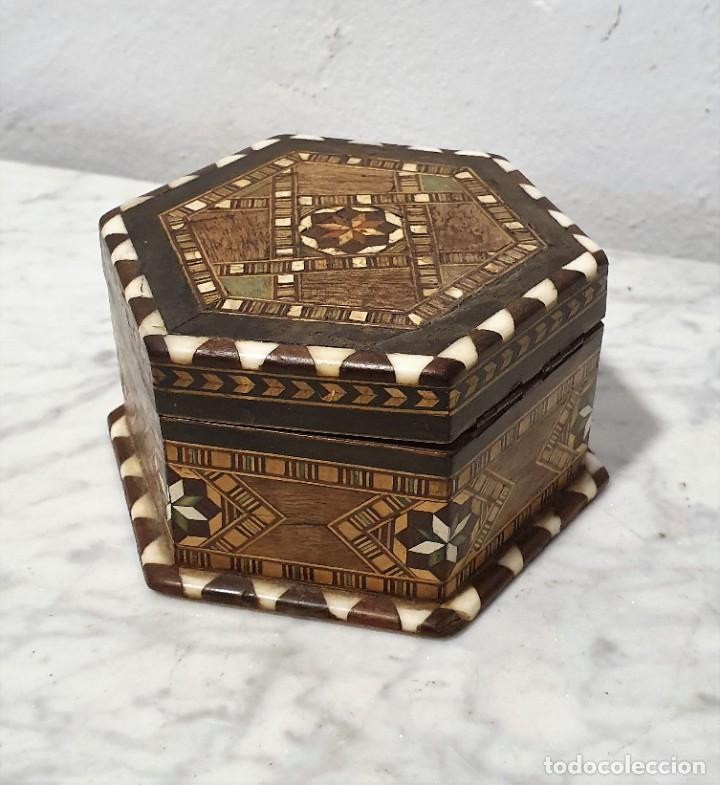Antig&uuml;edades: -JOYERO ANTIGUO DE TARACEA - Foto 1