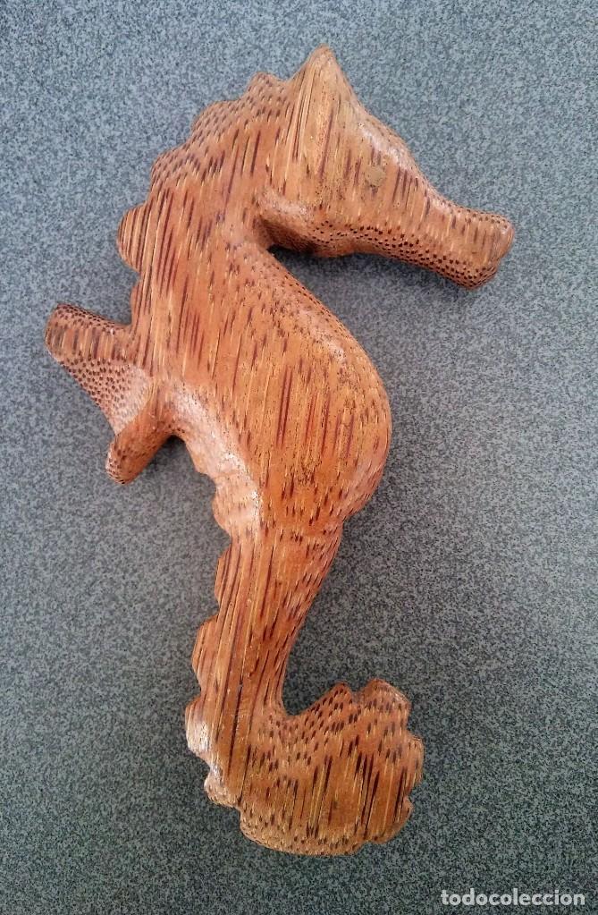 Antig&uuml;edades: Caballito de Mar de madera - Foto 2