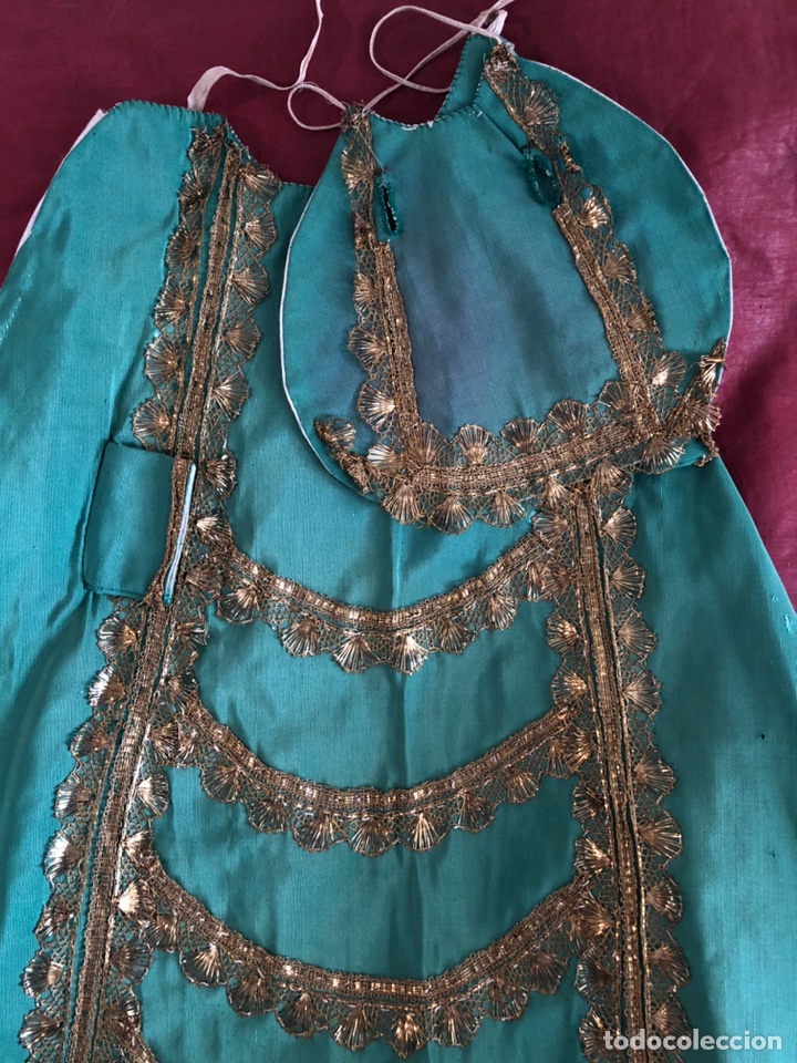 Antig&uuml;edades: Vestido para virgen con concha de oro - Foto 1
