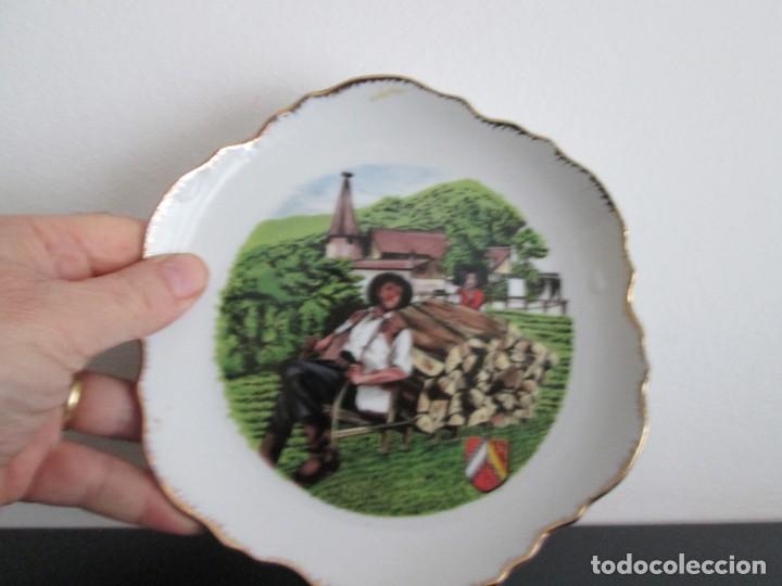 Antig&uuml;edades: PLATO DE COLECCION CON ESCENA CAMPESTRE - Foto 1