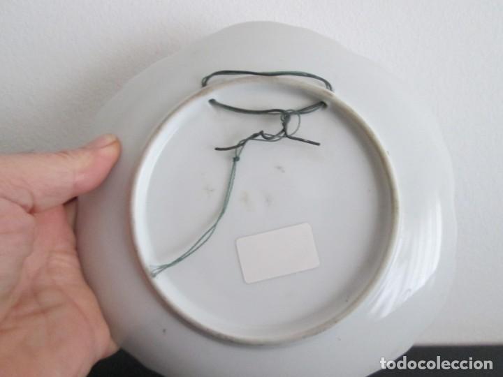 Antig&uuml;edades: PLATO DE COLECCION CON ESCENA CAMPESTRE - Foto 2