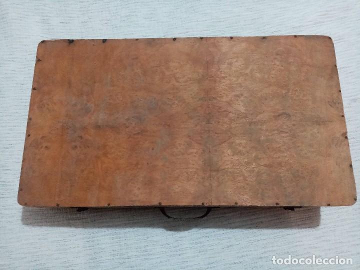 Antigüedades: Antigua Maleta de madera con cierres y asa de hierro_años 50 - Foto 3 - 224441876
