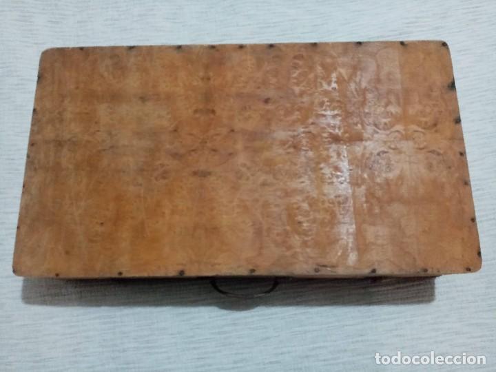 Antigüedades: Antigua Maleta de madera con cierres y asa de hierro_años 50 - Foto 4 - 224441876