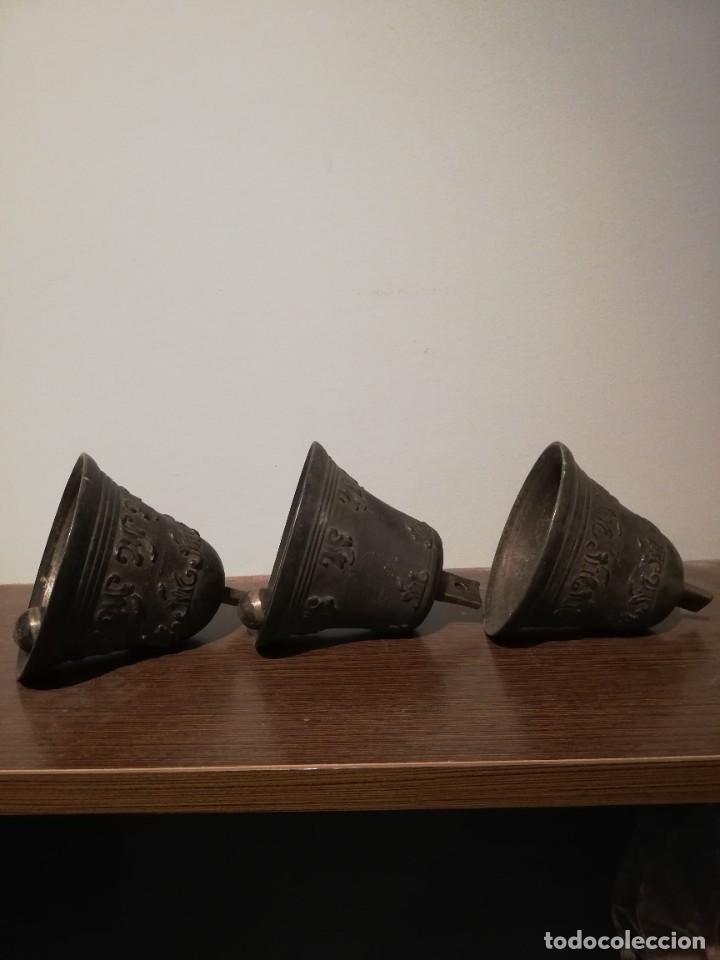 Antig&uuml;edades: TRES CAMPANAS DE BRONCE S. XVIII - Foto 6