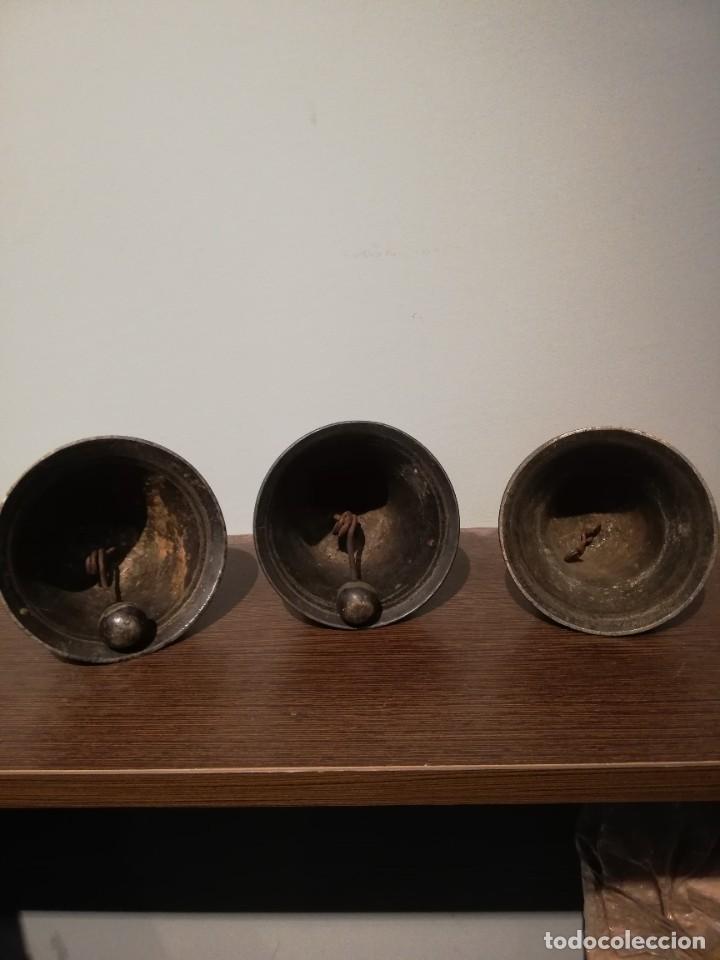 Antig&uuml;edades: TRES CAMPANAS DE BRONCE S. XVIII - Foto 7