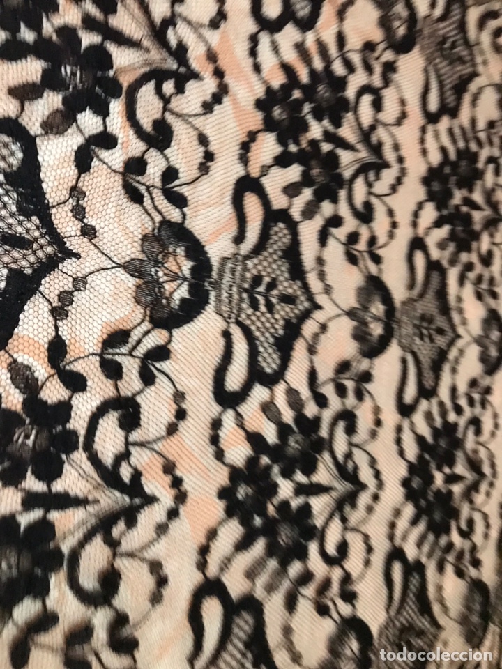 Antig&uuml;edades: Mantilla con faltas - Foto 4