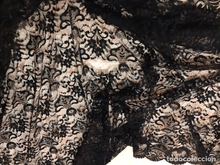 Antig&uuml;edades: Mantilla con faltas - Foto 12