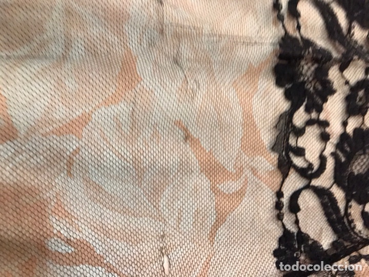 Antig&uuml;edades: Mantilla con faltas - Foto 3