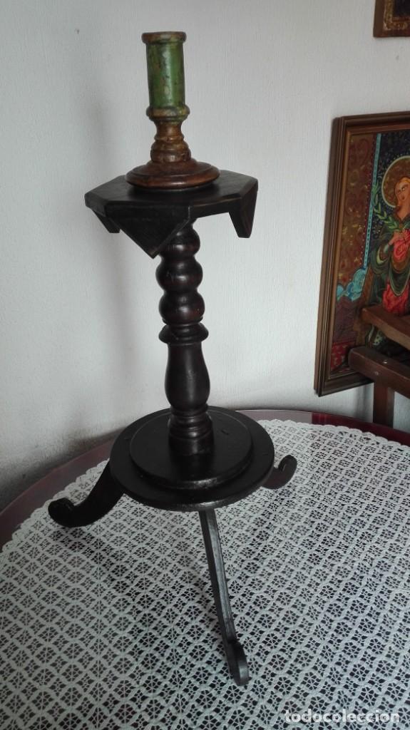 Antig&uuml;edades: Hachero de madera policromado - Foto 3
