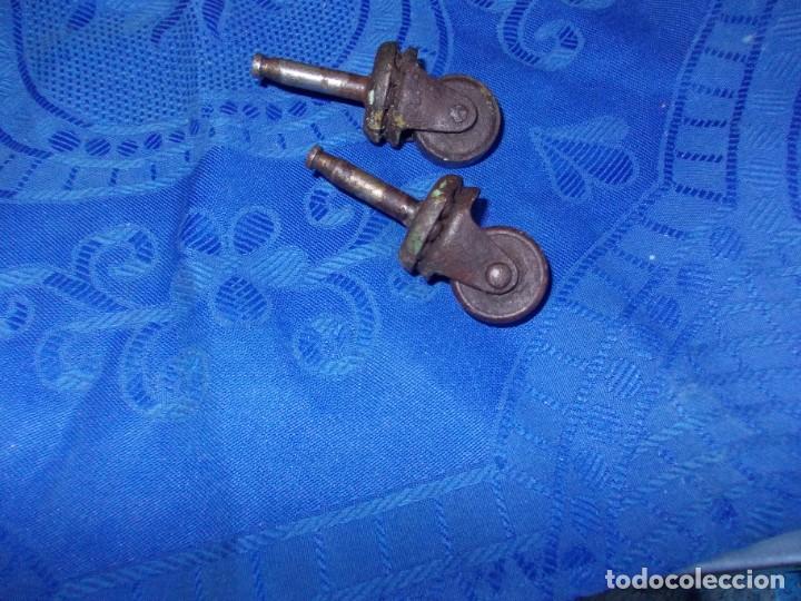 Antig&uuml;edades: rueditas de hierro antiguas - Foto 1