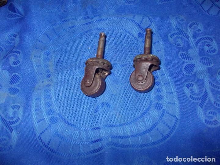 Antig&uuml;edades: rueditas de hierro antiguas - Foto 2