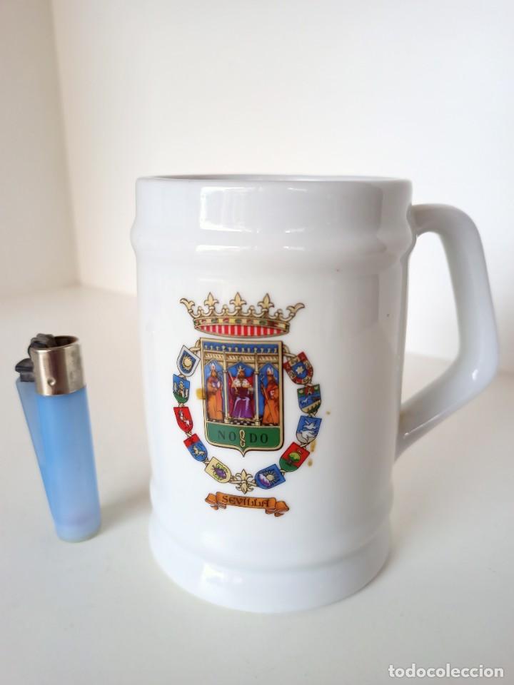 Antig&uuml;edades: Jarra escudo de sevilla - Foto 1
