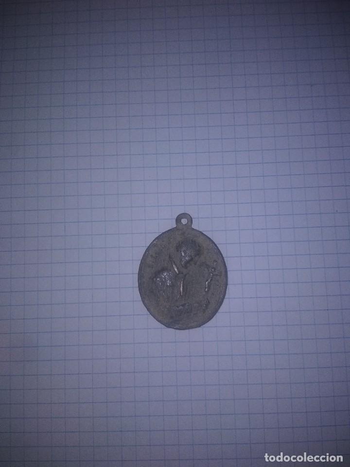 Antig&uuml;edades: Medalla del siglo 18 - Foto 2