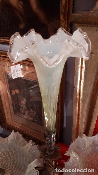 Antig&uuml;edades: Centro de cristal y Calamina. Siglo XIX. - Foto 7