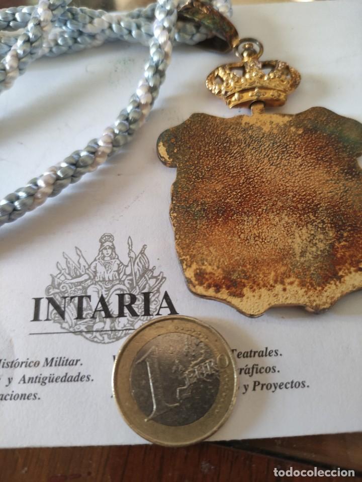 Antig&uuml;edades: Medalla de Le&oacute;n de Pola de Gordon - Foto 3
