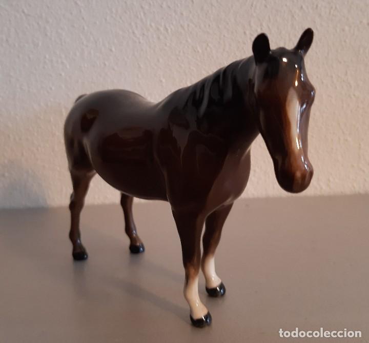 Antig&uuml;edades: caballo beswick - Foto 1