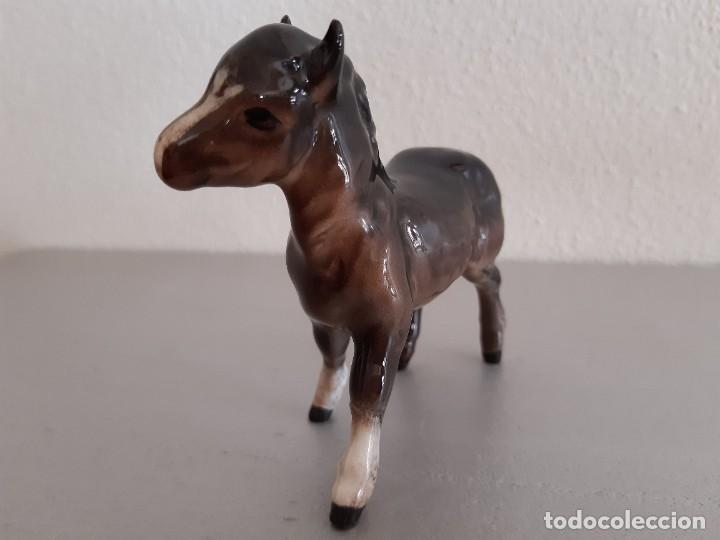 Antig&uuml;edades: caballo beswick - Foto 1