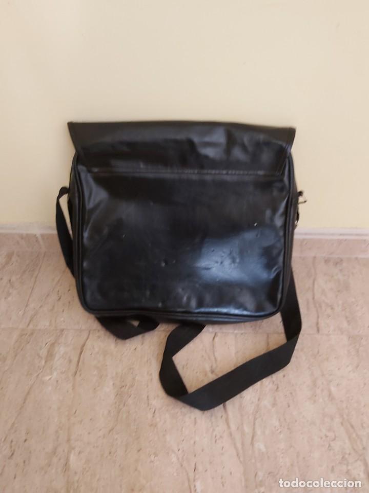 Antig&uuml;edades: BOLSO BANDOLERA GRANDE - Foto 2
