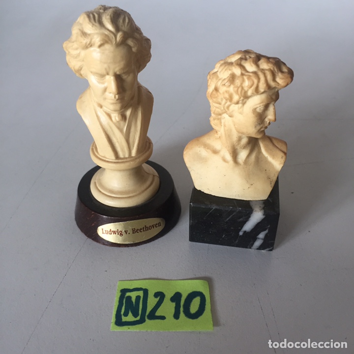 Antig&uuml;edades: Figuras de resina antiguas - Foto 1