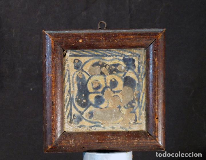 Antig&uuml;edades: AZULEJO GOTICO CON MARCO - Foto 1
