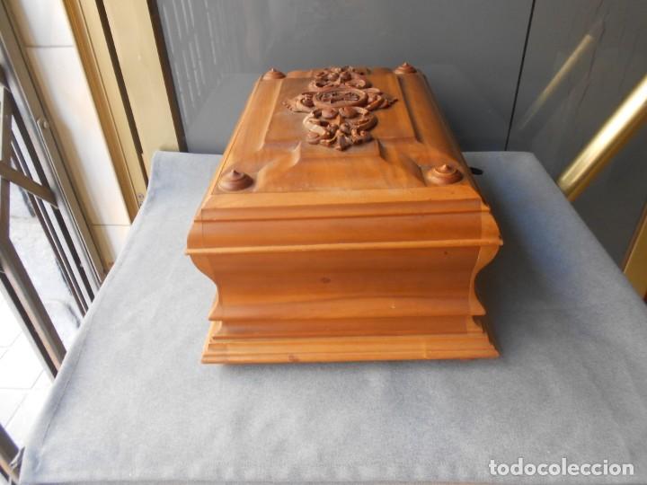Antig&uuml;edades: ANTIGUO JOYERO DE MADERA - Foto 3