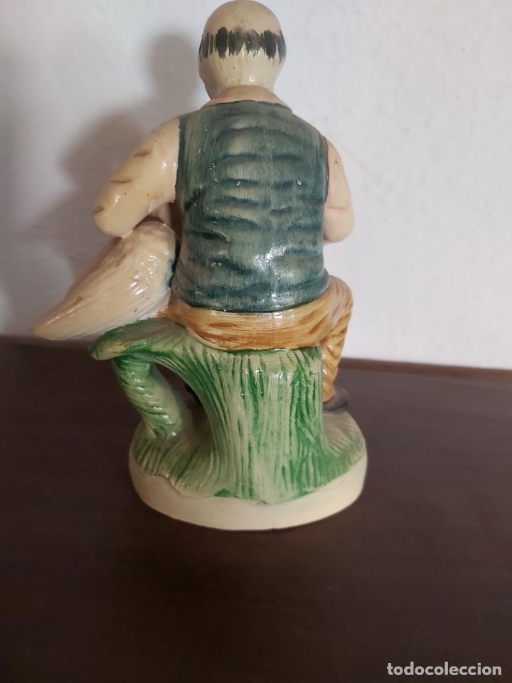 Antig&uuml;edades: figura el viejo y el pato - Foto 2