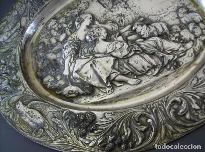 Antig&uuml;edades: GRAN BANDEJA DE COBRE PLATEADO XIX - Foto 7