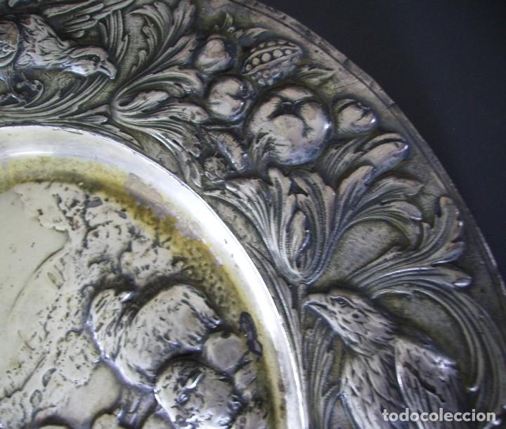 Antig&uuml;edades: GRAN BANDEJA DE COBRE PLATEADO XIX - Foto 20
