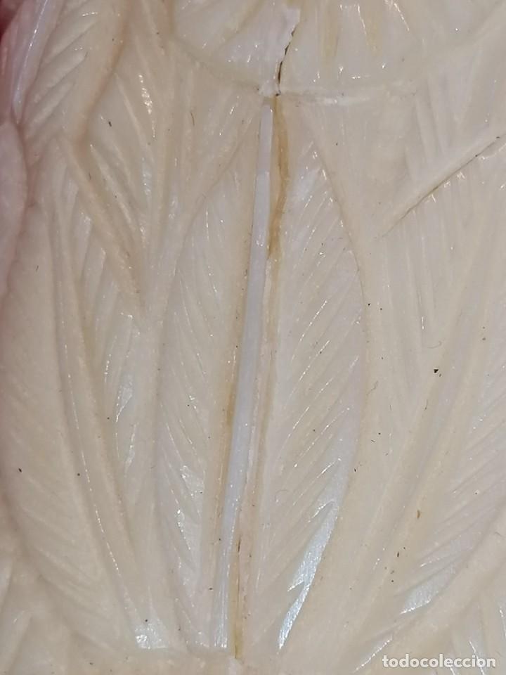 Antig&uuml;edades: TALLAS EN HUESO SOBRE BASE DE MADERA - Foto 38