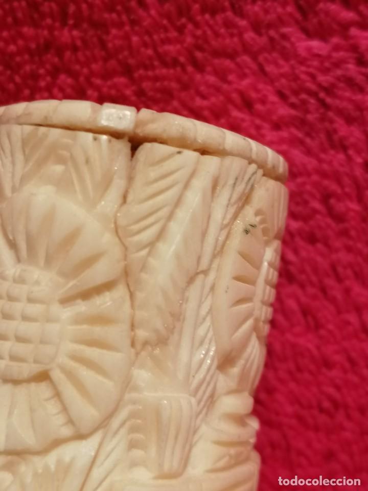 Antig&uuml;edades: TALLAS EN HUESO SOBRE BASE DE MADERA - Foto 50