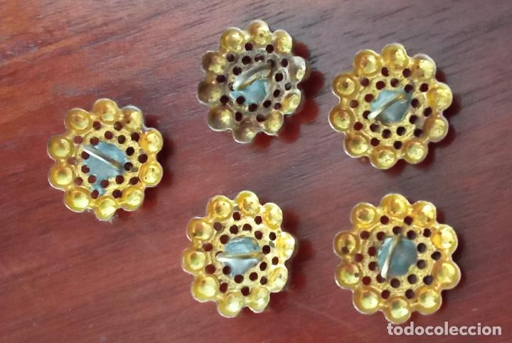 Antig&uuml;edades: lote 5 bellos botones charros - Foto 4