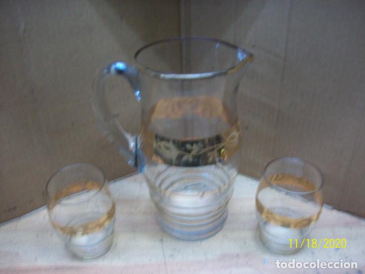 Antig&uuml;edades: ANTIGUA JARRA CON 2 VASOS - Foto 5