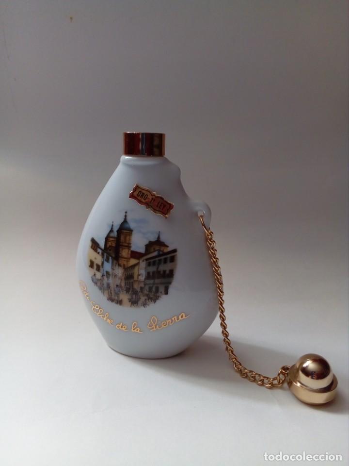 Antig&uuml;edades: botella de porcelana - Foto 4