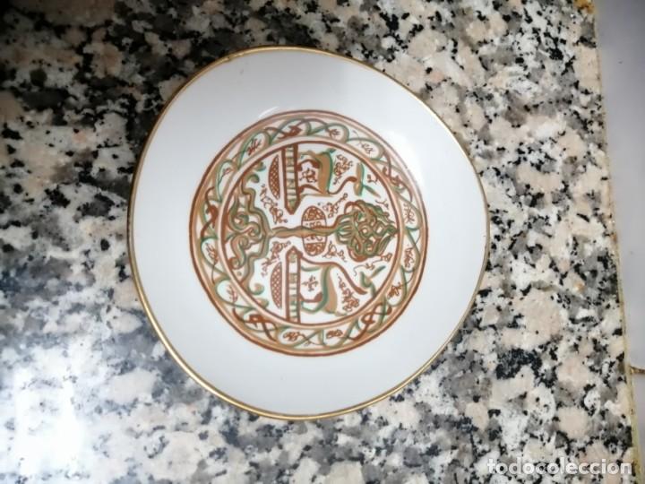 Antigüedades: PLATO EXPOSICION HOGAROTEL 2. 9 AL 15 DE NOVIEMBRE 1962 BARCELONA FABRICA PORCELANA SANTA CLARA VIGO