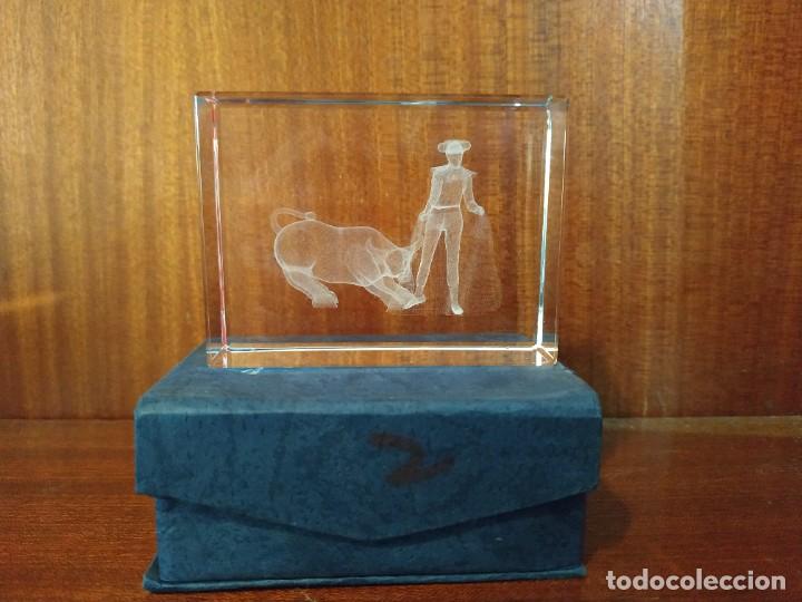 Antig&uuml;edades: ESCENA TAURINA EN CRISTAL - Foto 2