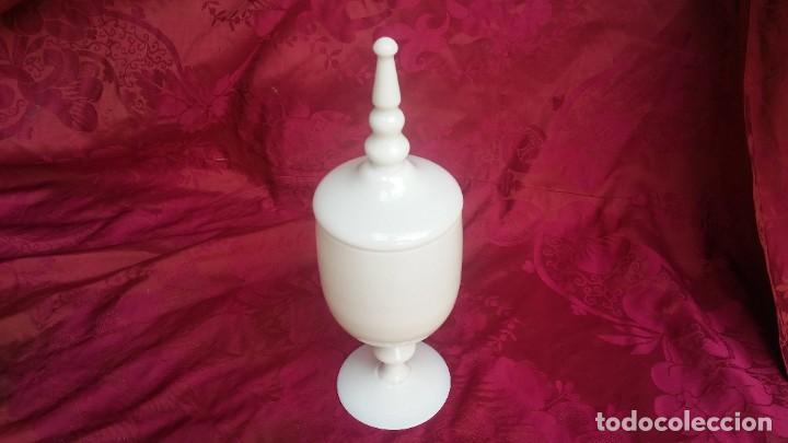 Antig&uuml;edades: COPA OPALINA CON TAPA. - Foto 1