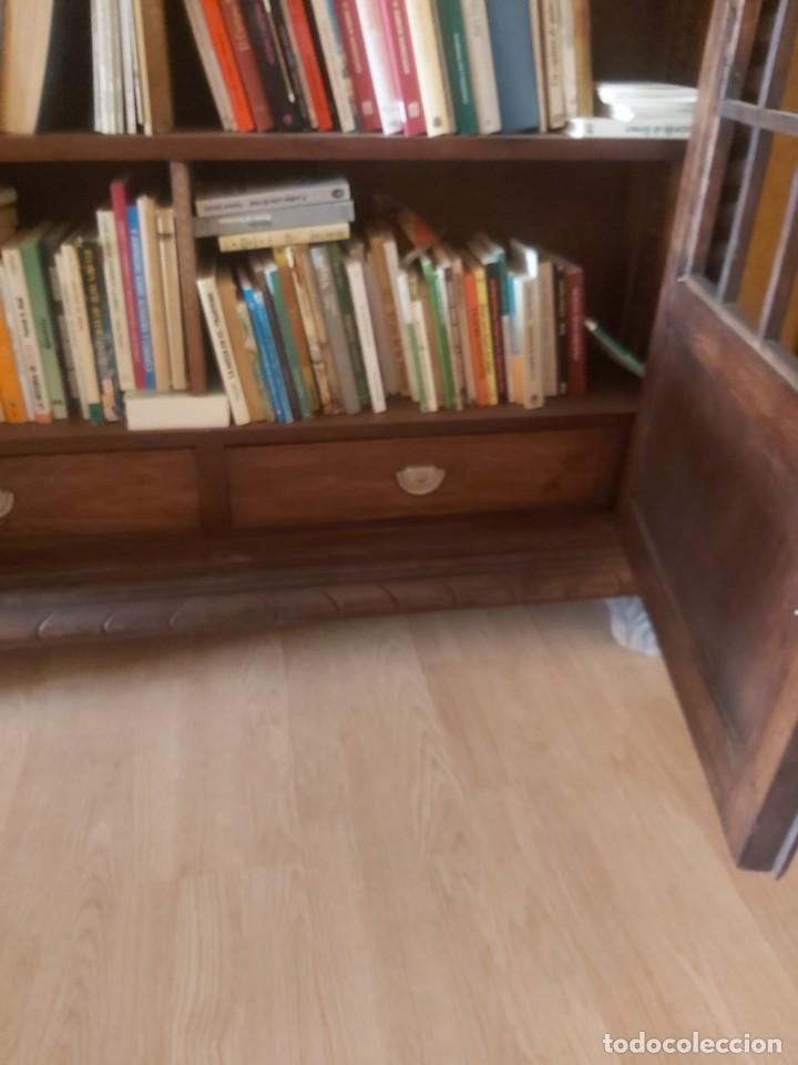 Antig&uuml;edades: VITRINA LIBRERIA ANTIGUA - Foto 5