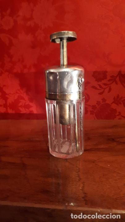 Antig&uuml;edades: Perfumero de cristal. - Foto 1
