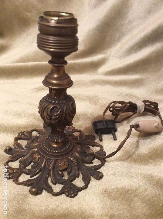 Antig&uuml;edades: ANTIGUA LAMPARA DE BRONCE SOBREMESA - Foto 1
