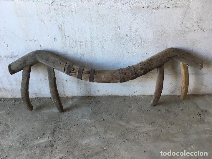 Antig&uuml;edades: YUGO MADERA CON HIERRO Y CLAVOS - Foto 1