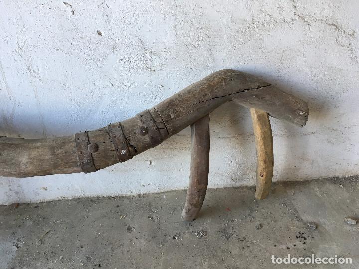 Antig&uuml;edades: YUGO MADERA CON HIERRO Y CLAVOS - Foto 3