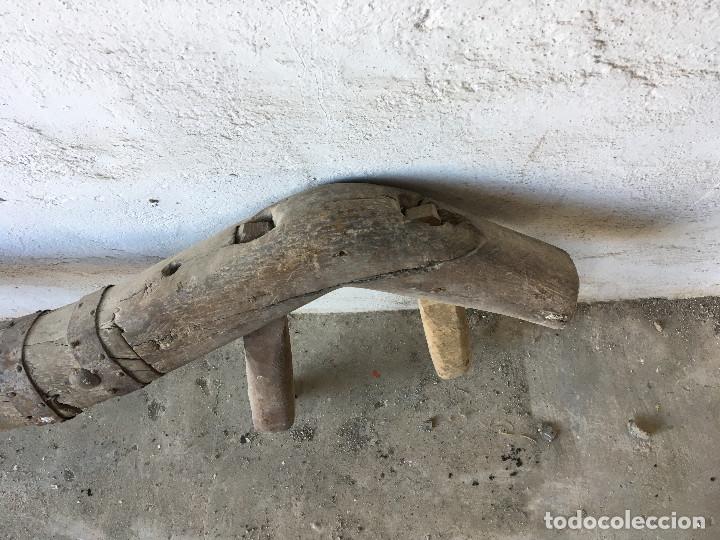 Antig&uuml;edades: YUGO MADERA CON HIERRO Y CLAVOS - Foto 4