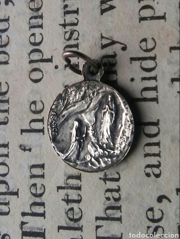 Antig&uuml;edades: Escapulario / Medalla plata Lourdes - Foto 1